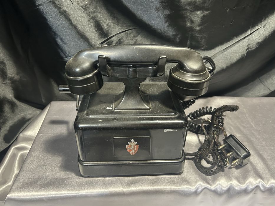 Stary Telefon na Korbkę – Antyk, Bez Cyferblatu