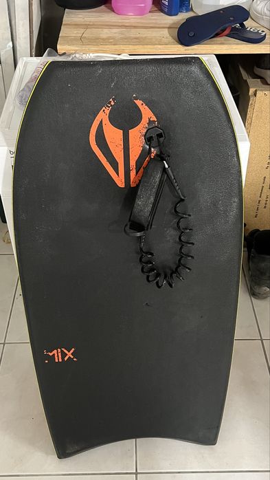 Prancha Bodyboard NMD + Leash Deeply