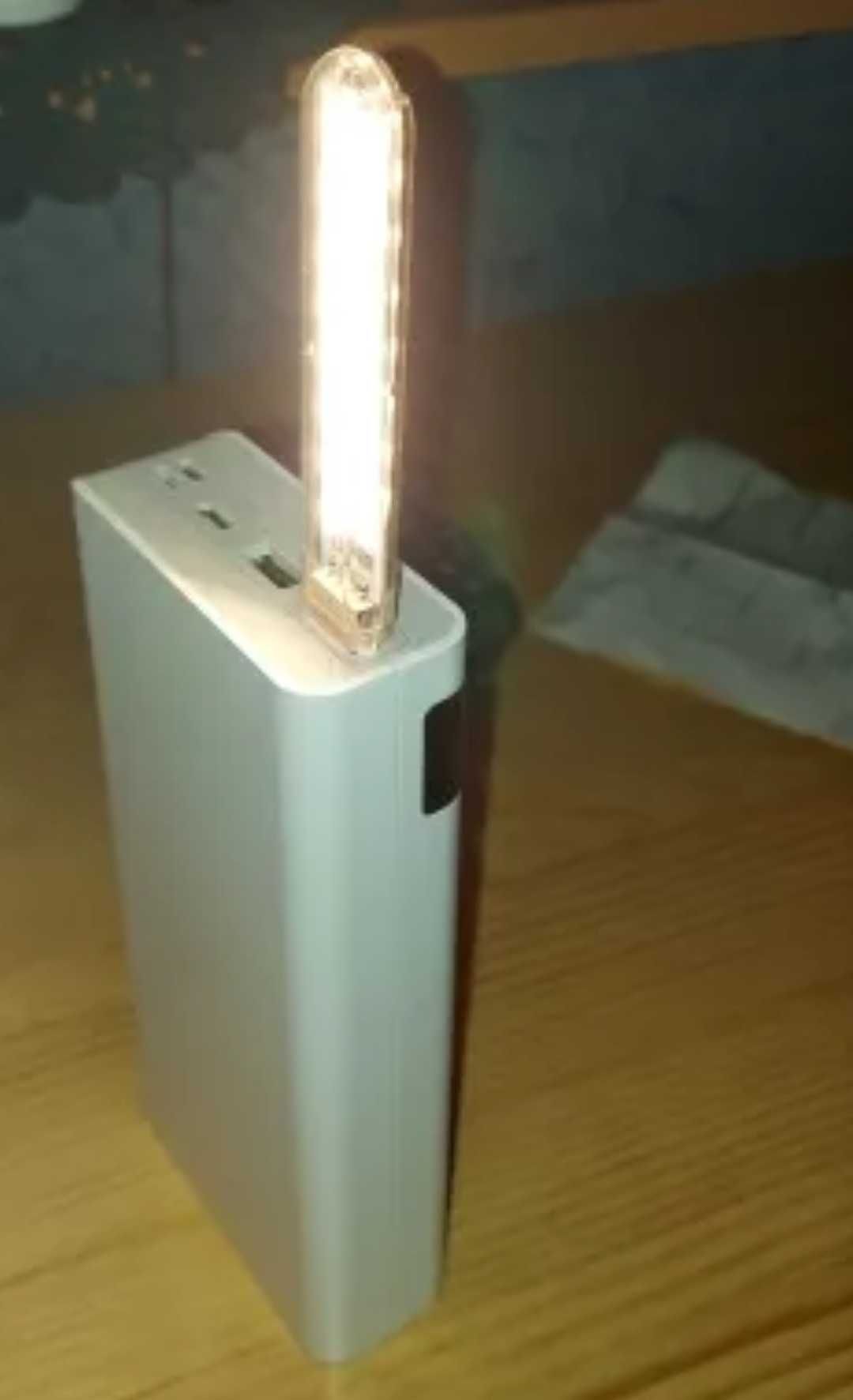Мини светодиодный портативный фонарик , USB лампа, брелок.