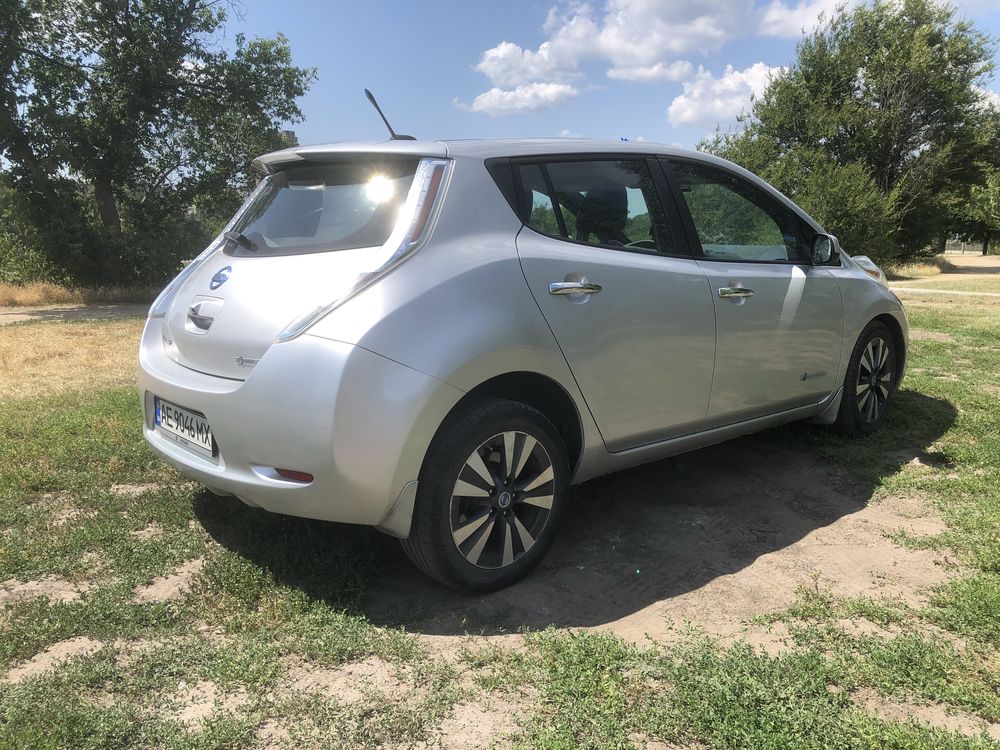 Nissan Leaf SL 2013