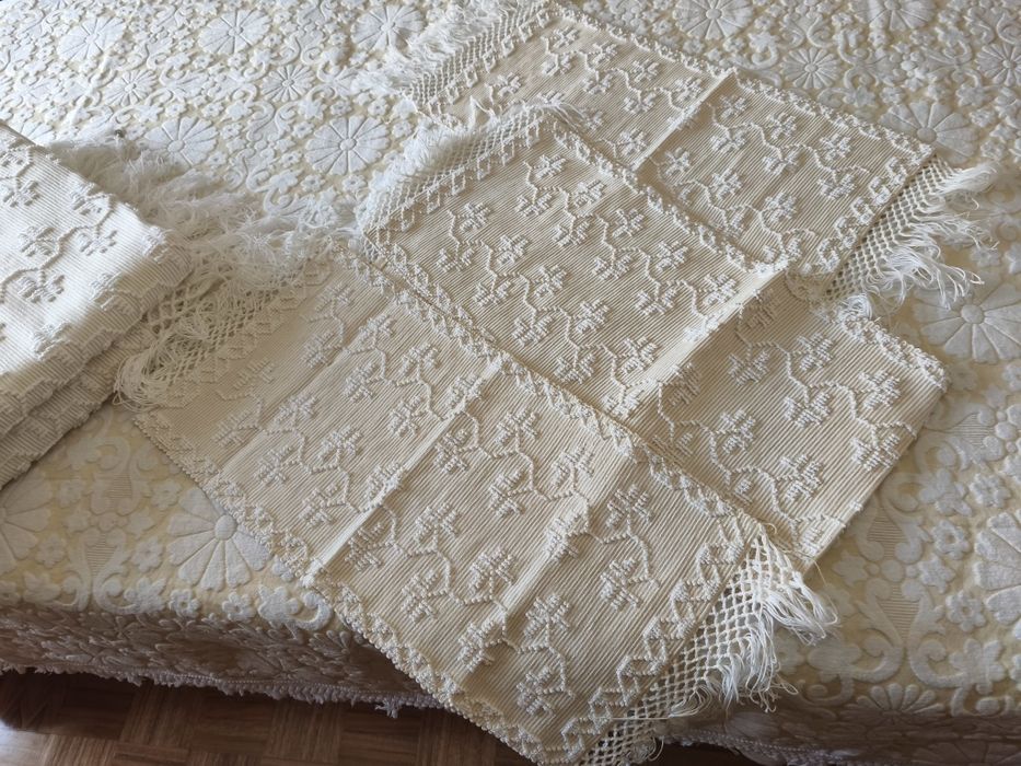 tapetes quarto feitos em tear manual