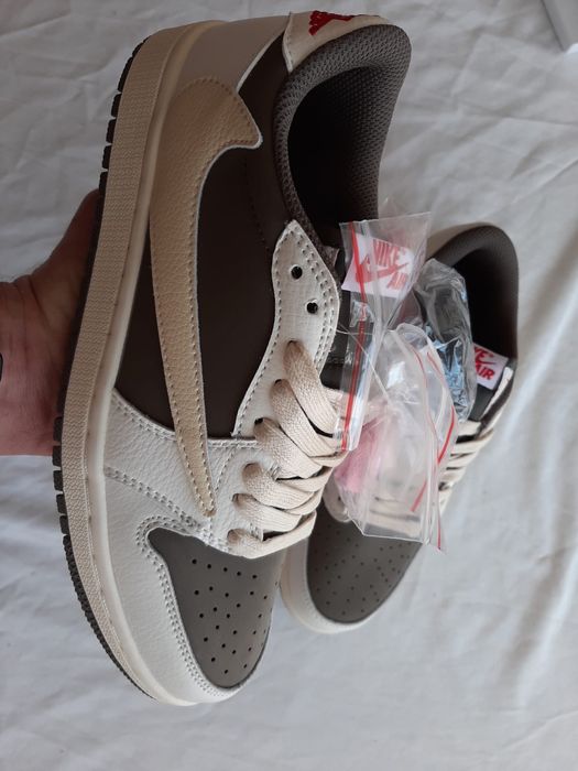 Air Jordan 1 Low Mocha - Travis Scott