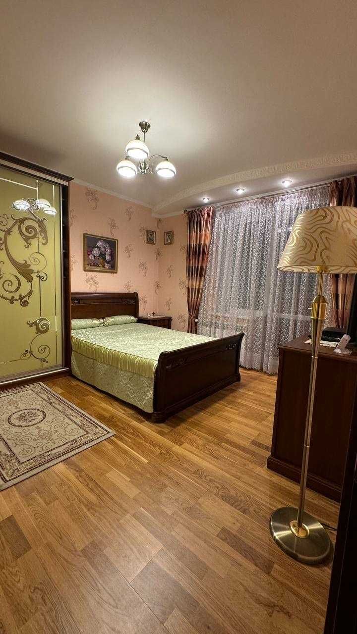 Продається 2-кімнатна квартира з ремонтом у сучасному будинку!
