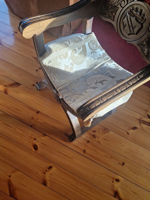 Karło, siedzisko fotel