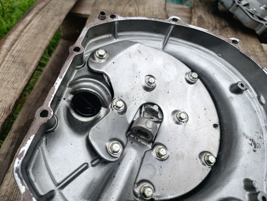 Dekiel sprzęgła Kawasaki ZZR 600 pokrywa misa olejowa kapa obudowa B3