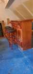 Bar drewniany z hokerami