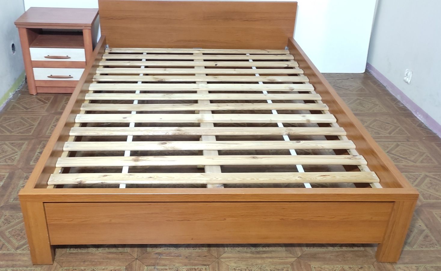 Łóżko BRW 140x200..Z Materacem FDM.
