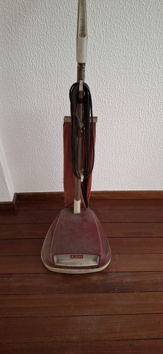 Enceradora antiga AEG