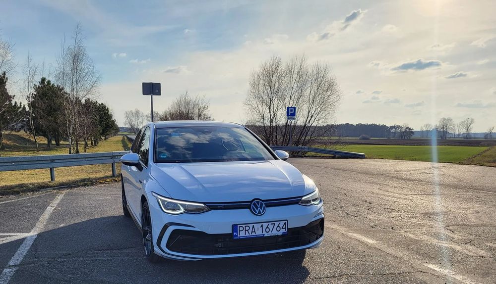 Volkswagen Golf VW Golf 8 1.5 TSI 150 PS R-line 2021r