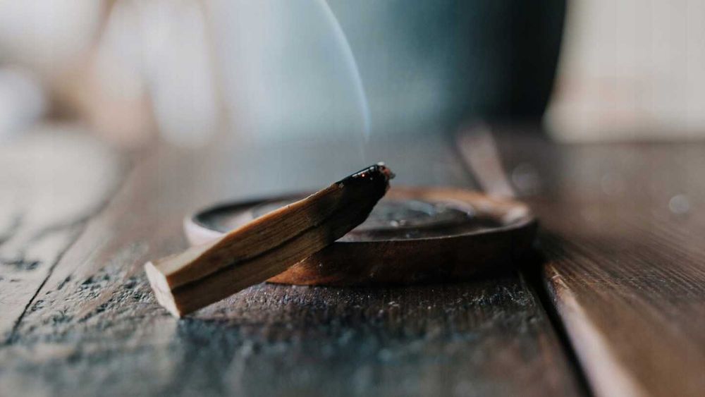 Wosk zapachowy do kominków AROMMA Palo Santo 2 sztabki x45 g.