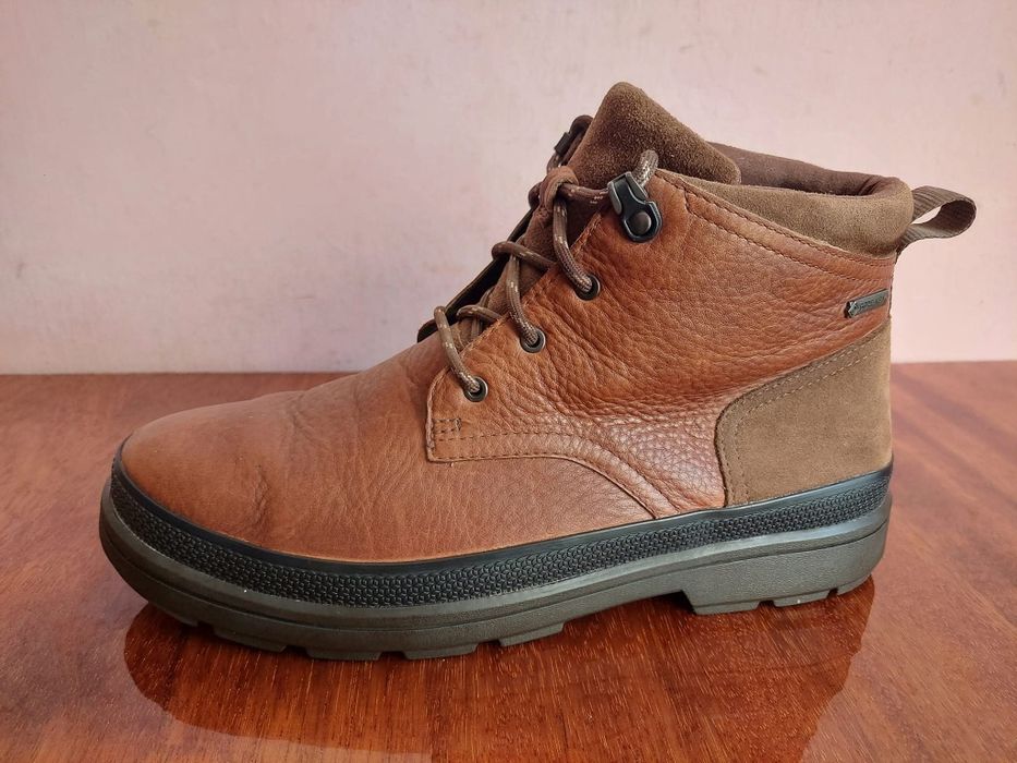 Черевики clarks на gore tex оригінал 

Стан класний 

Розмір по бірці: