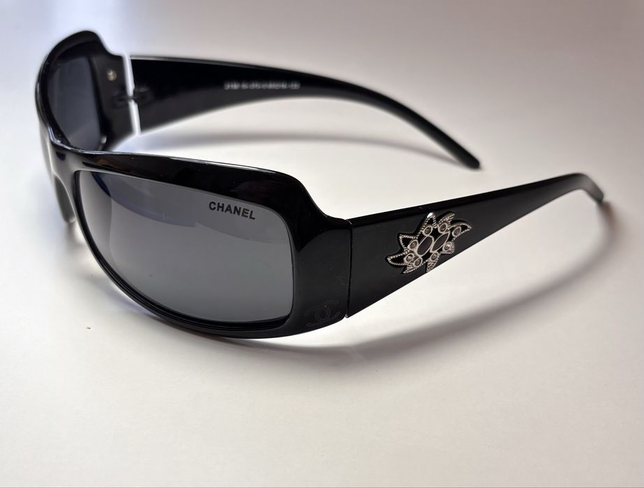Сонцезахисні окуляри chanel