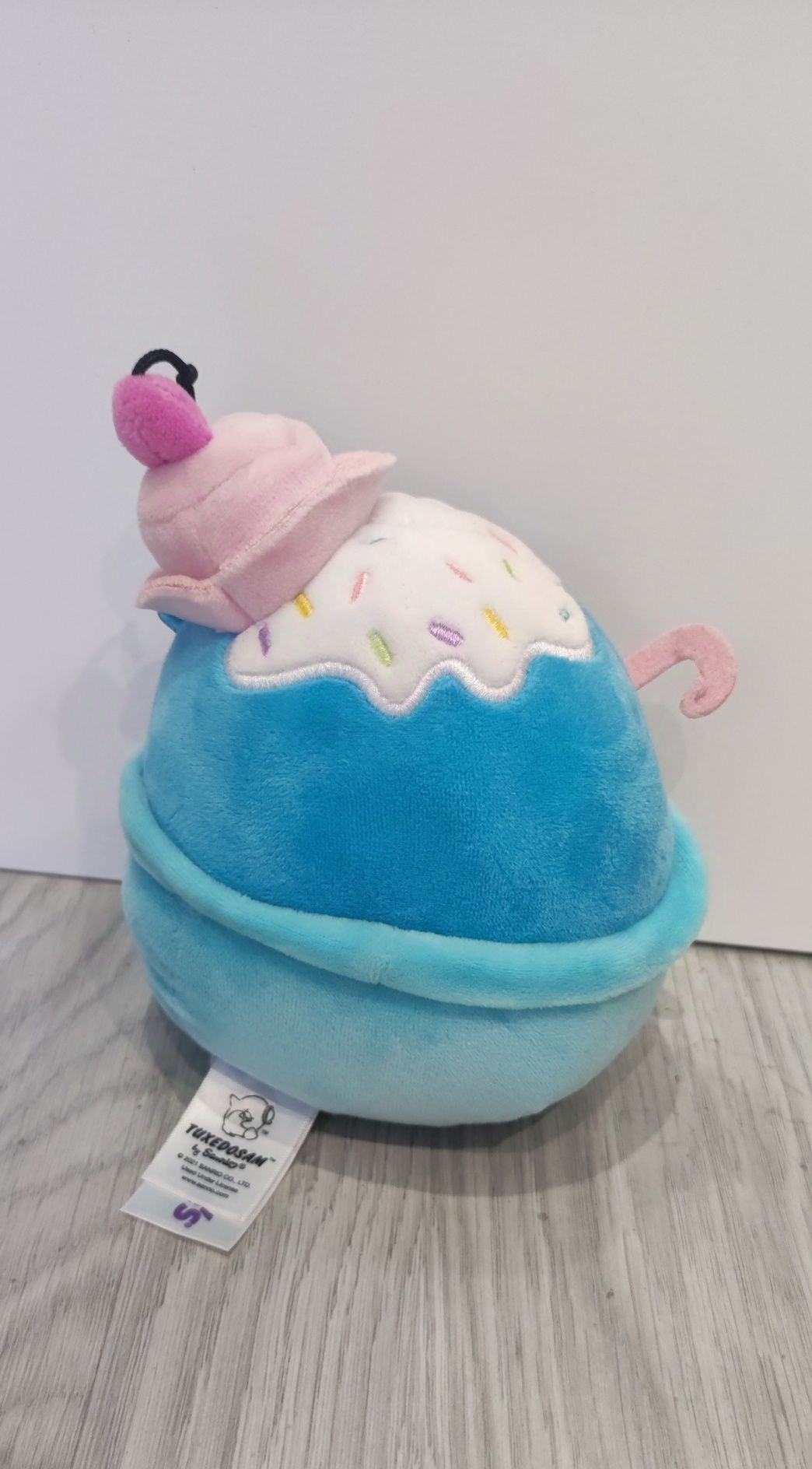 Maskotka pingwinek Toxedo Sam squishmallows Sanrio Hello Kitty&Friends