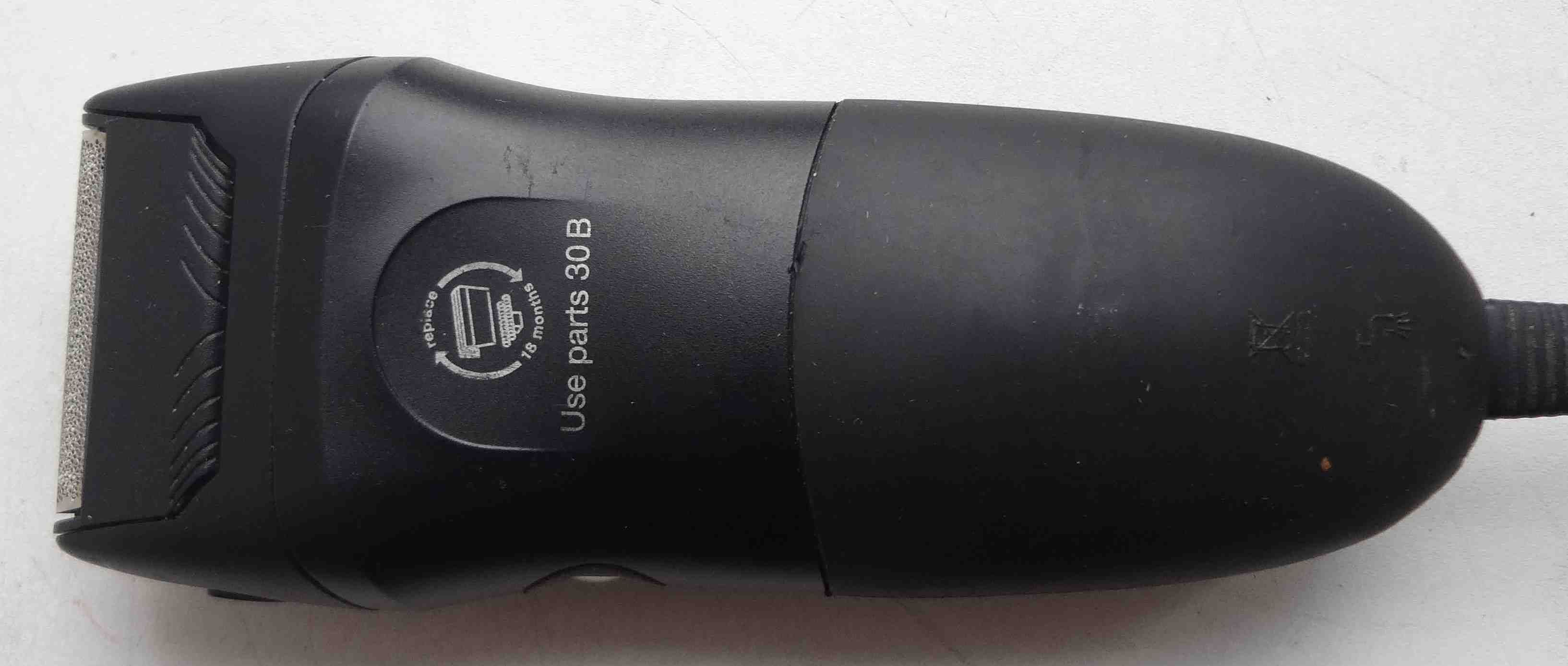 Электробритва BRAUN Series 3 300 № 5747, рабочая