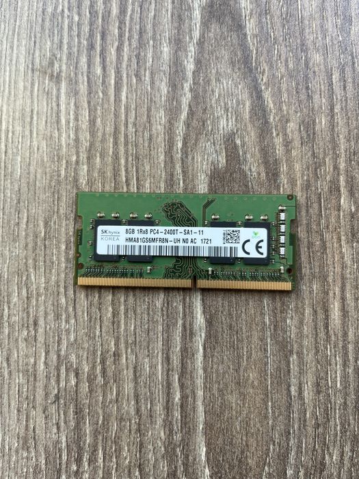 Placa de Memoria SKhymix 8GB 1Rx8 PC4 - 2400T -SA1 - 11