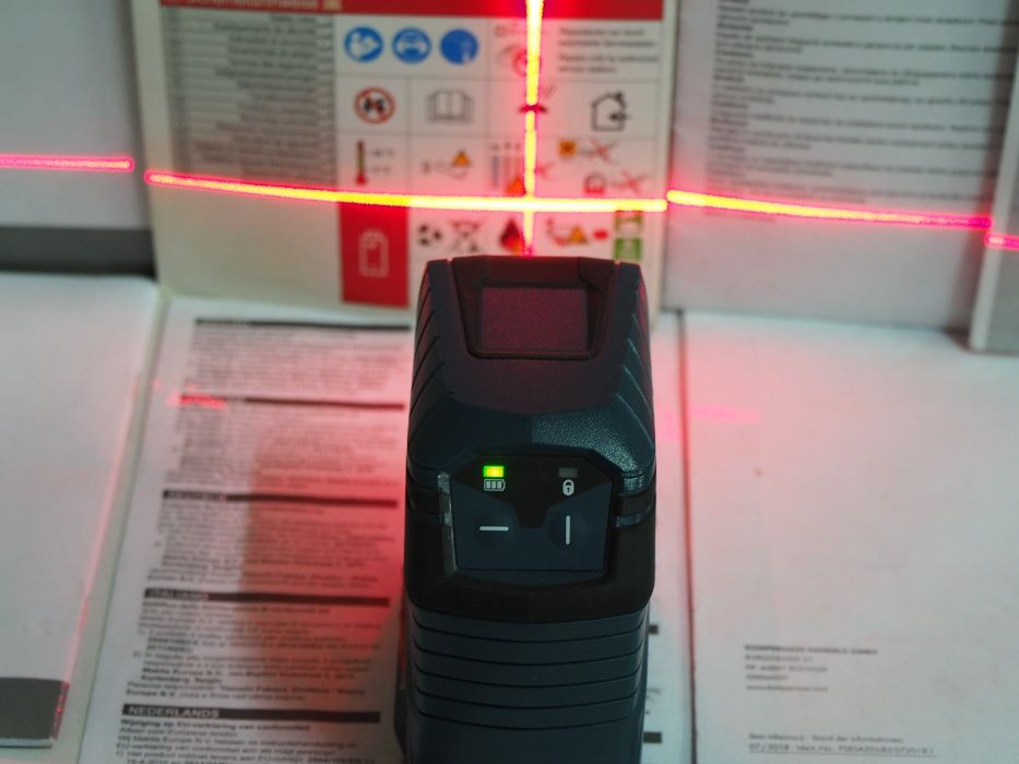 BOSCH GLL 2-10 niwelator laser krzyzowy poziomnica Czerwony 3-80c