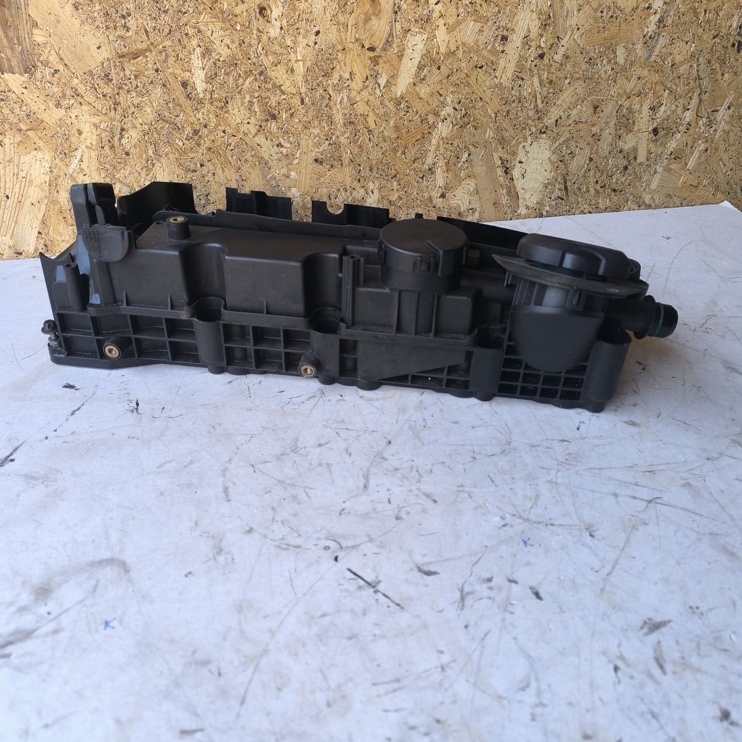 Pokrywa zaworow BMW E60 E61 E90 E91 E92 e93 e87 n47 1.8d 1.6d 2.0d