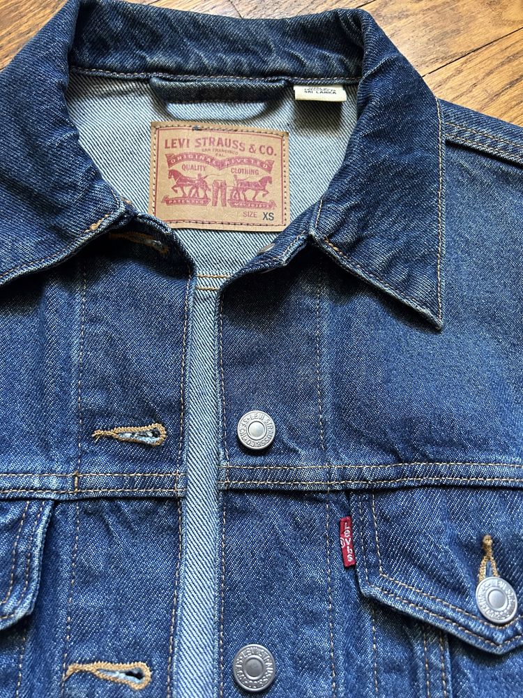 Куртка джинсова Levis Ex Boyfriend Trucker Jacket XS