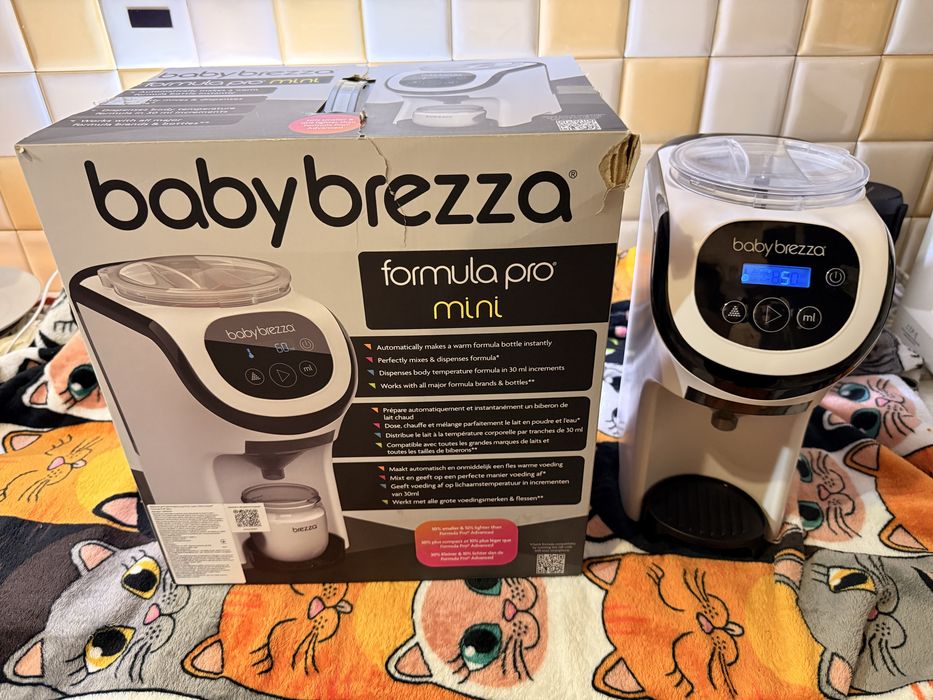 Машина для приготування дитячої суміші Baby Brezza Formula Pro Mini