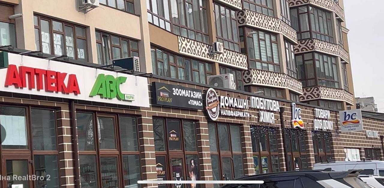 Центр міста, фасадна комерція в оренду 150 м2