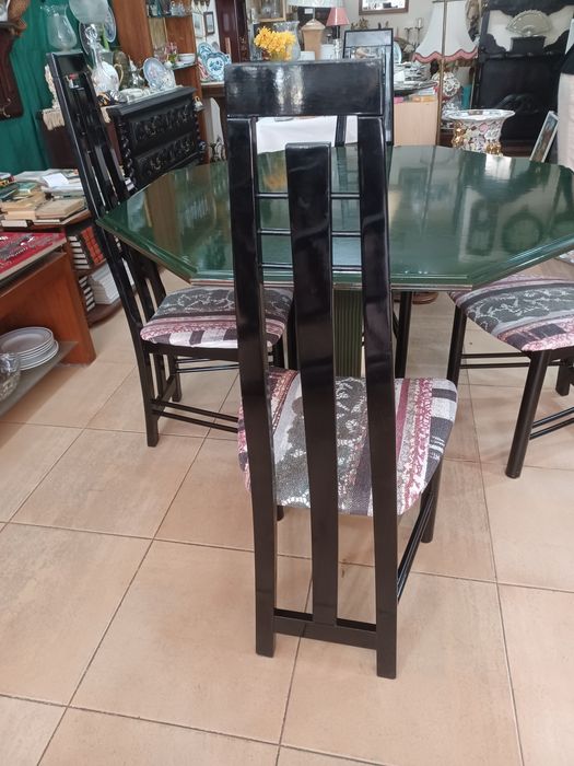 Conjunto lacado  mesa 4 cadeiras