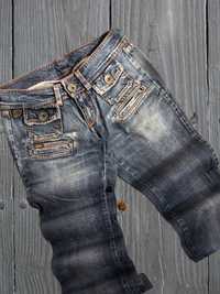Вуличні потерті прямі джинси з мікрокльошом у чорнильну крапку