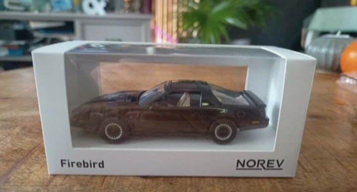 K.i.t.t escala 1:43 norev