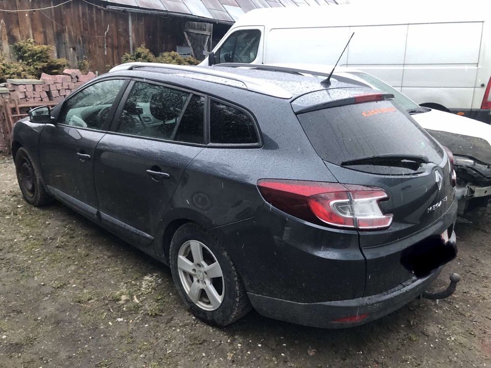 Разборка Renault Megane-3 Двери капот бампер фара двигатель