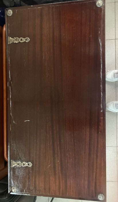 Mala de madeira para restauro