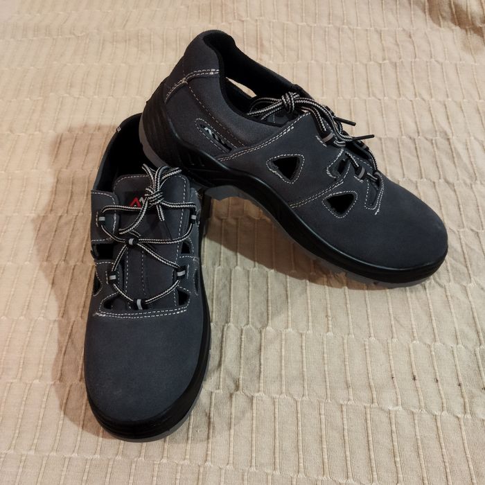 Сандалі шкіряні робочі босоніжки з металевим підноском, спецвзуття