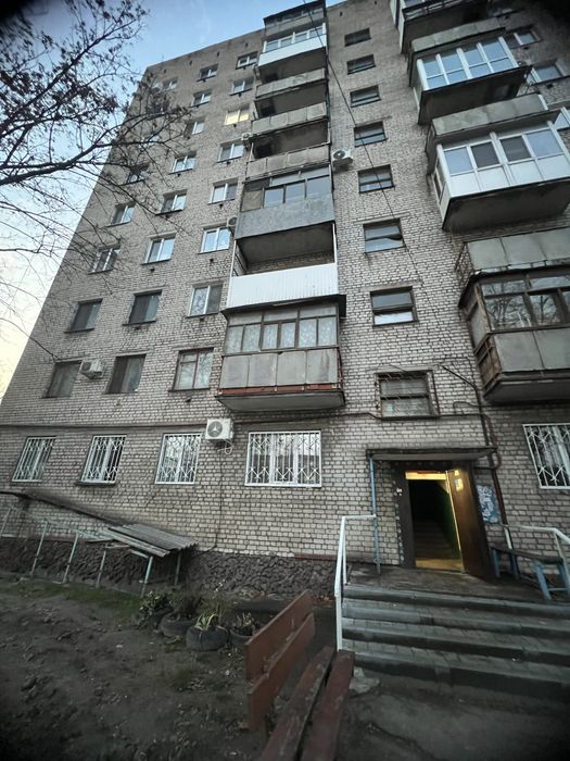 Продам 1 ком. на 3 этаже в кирпичном доме(Sher)