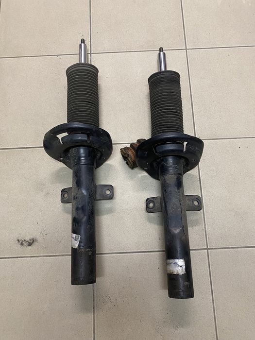 Стойки передние на Форд Транзит 2017