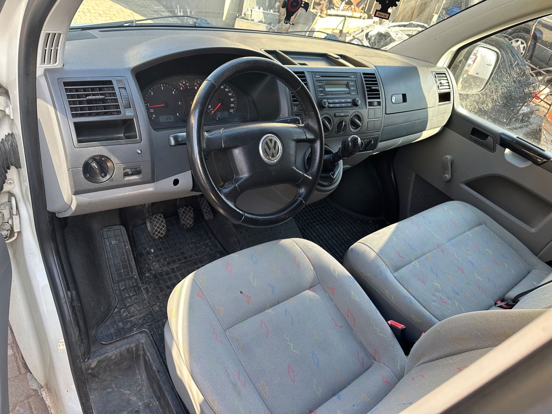 Volkswagen Transporter 1.9 TDI 105KM 9 FOTELI