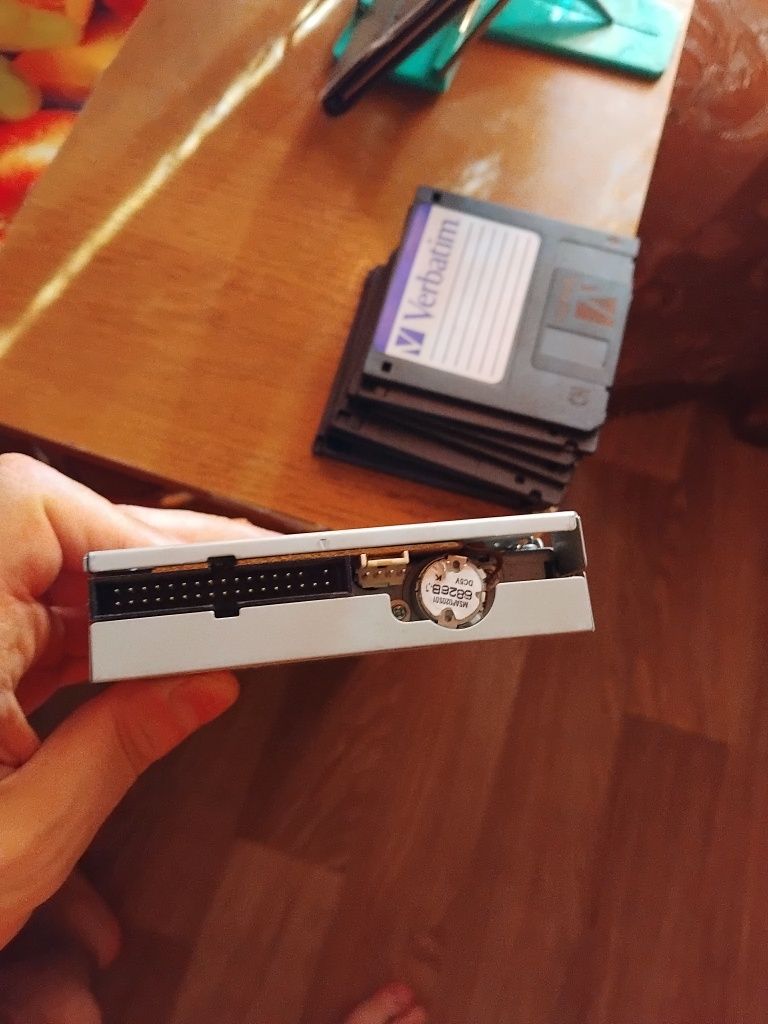 Дискетник Sony + 10 дискет