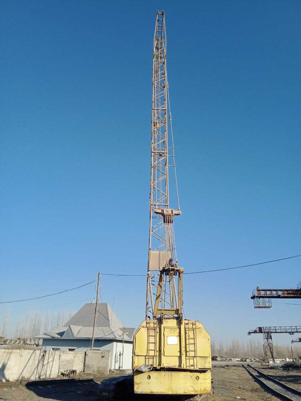 Продаж крана гусеничного 40 тон