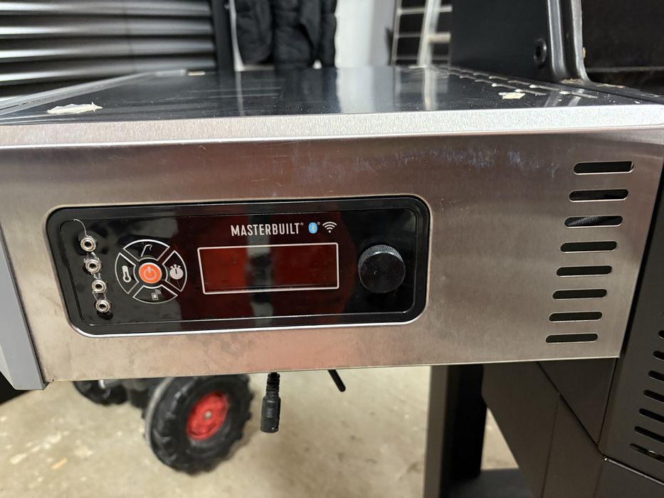 MasterBuild Gravity Series 800