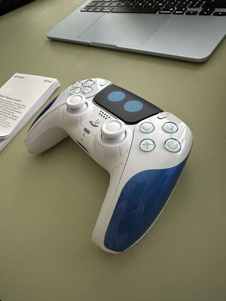 Dualsense Astro Bot Edition