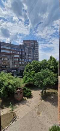 Продам Центр Міста  2вокімнатна квартира вул Поля, біля театру