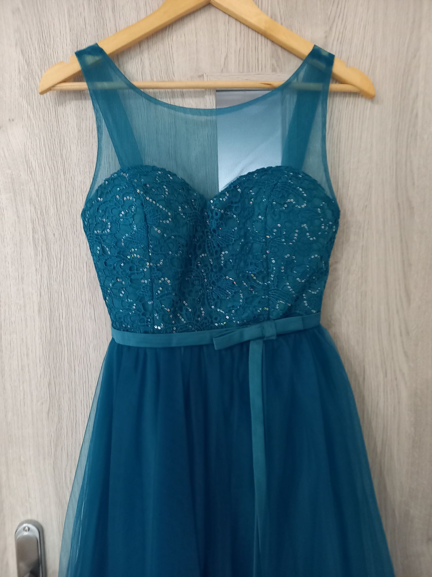 Sukienka wieczorowa rozmiar M/L