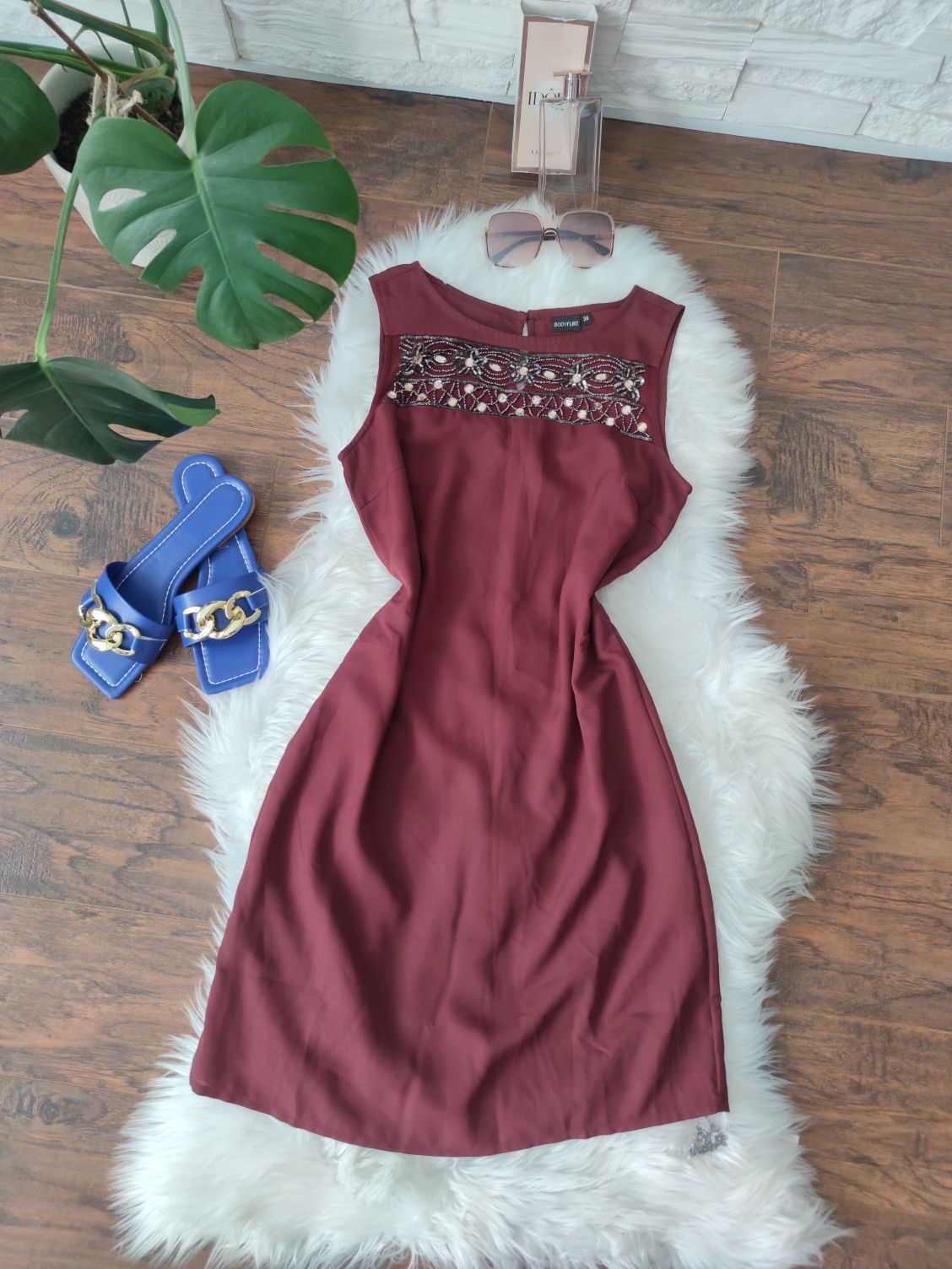 Etno Bodyflirt burgundowa sukienka koraliki 
Rozmiar XS