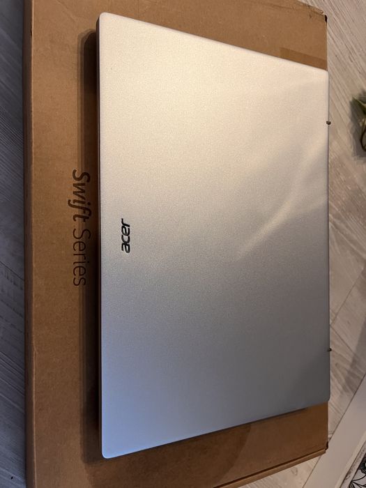 Laptop Acer Swift Go 14 OLED 14” 16GB RAM 1 TB Win 11 Srebrny