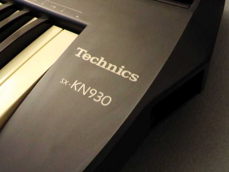 Keyboard TECHNICS SX-KN930 z zasilaczem oryginalnym
