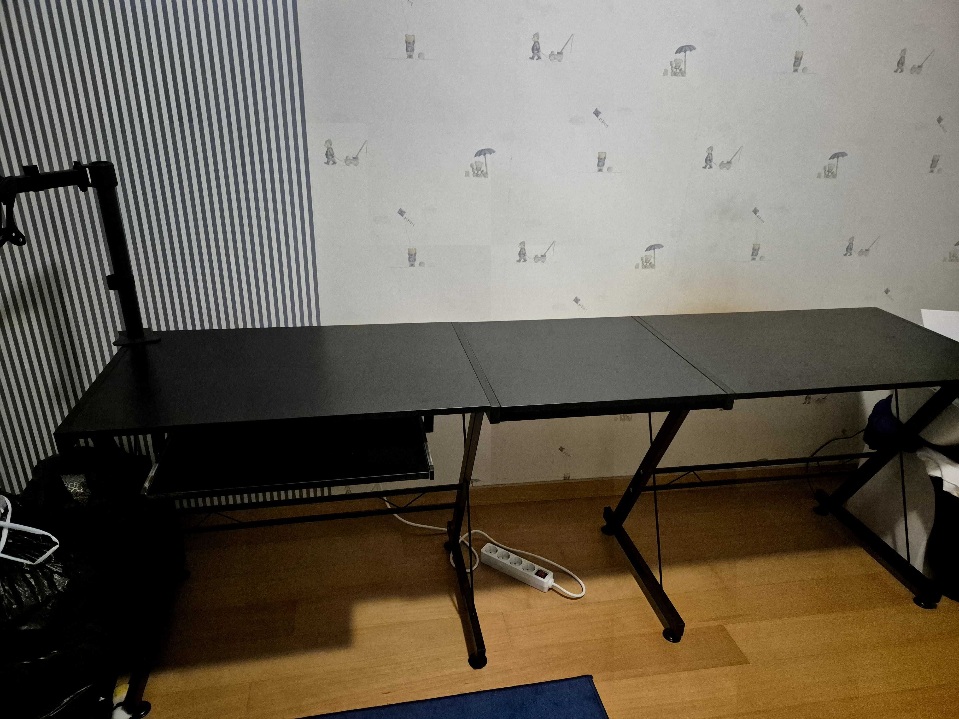 Mesa secretária como nova