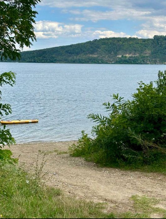 Земельна ділянка на Дністрі біля Куражина
