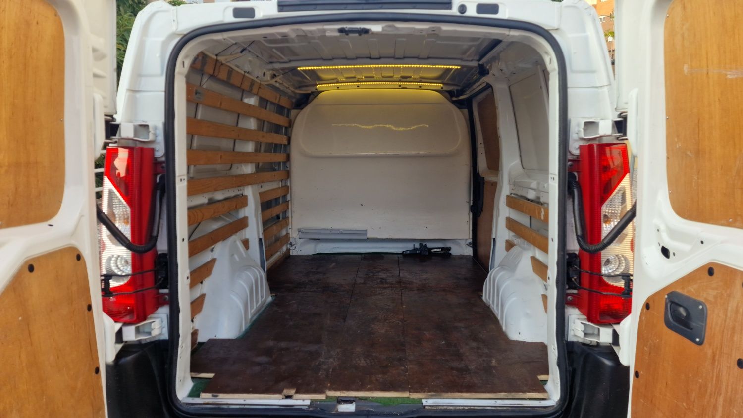 Peugeot Expert 2.0hdi longa 2014