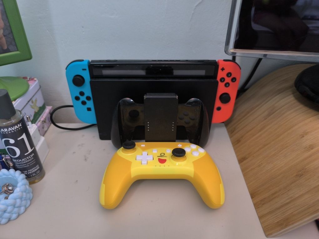 Vendo nintendo switch impecável