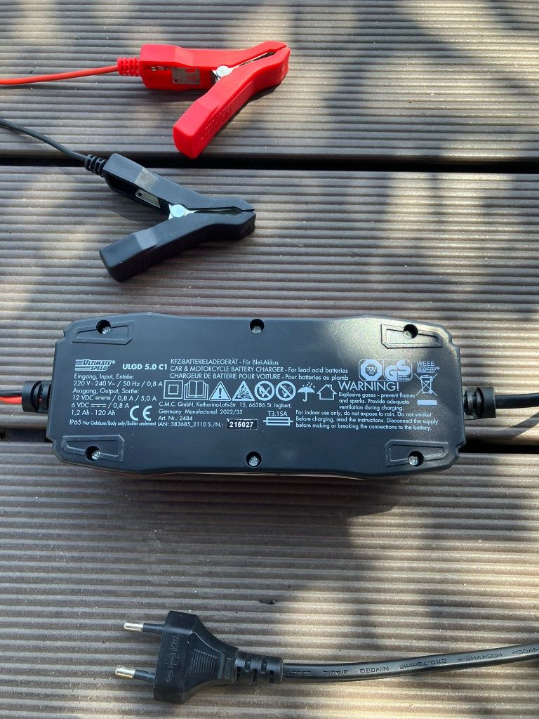 2 capacetes + carregador bateria