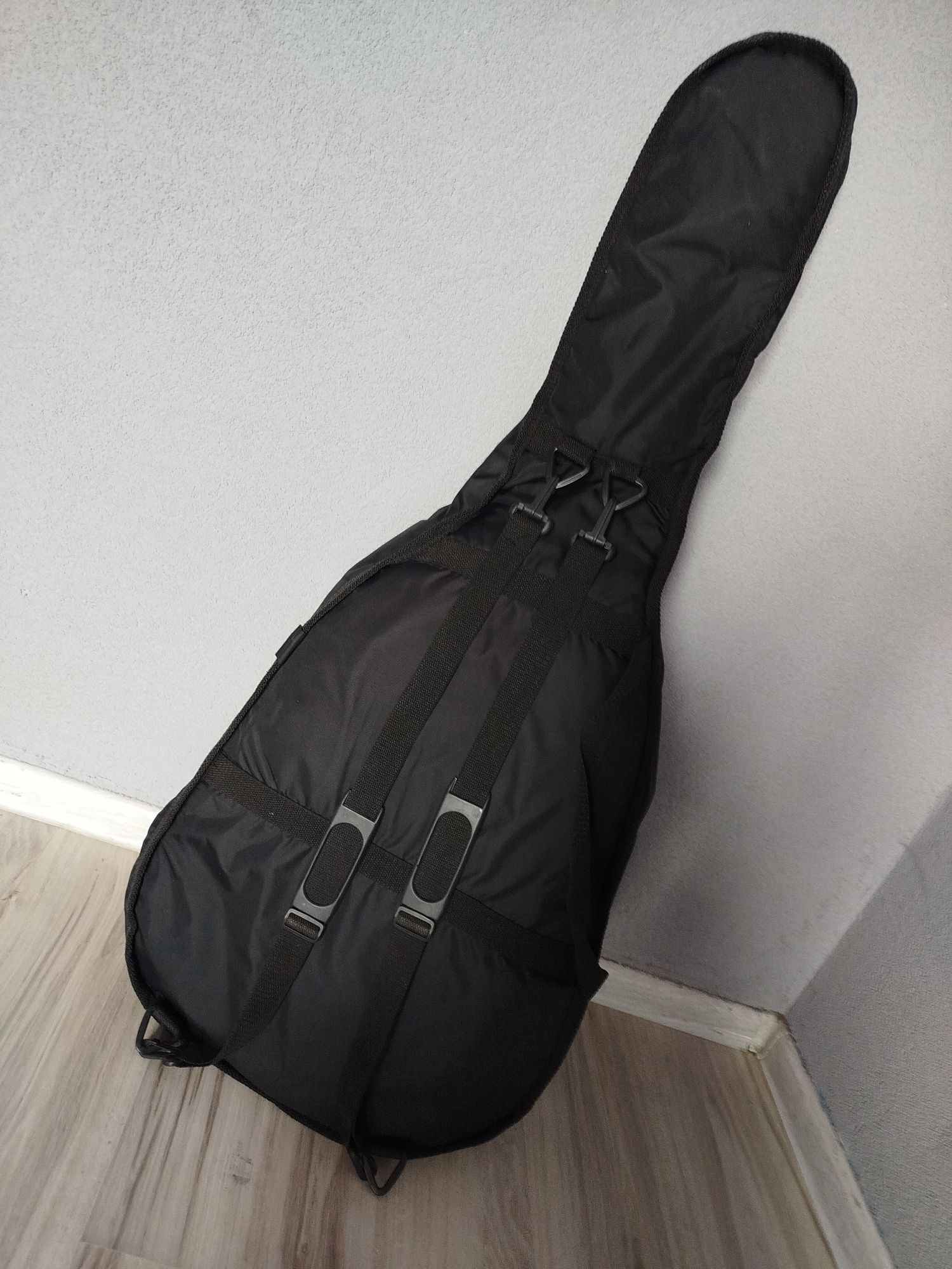 Gitara akustyczna tavira z pokrowcem