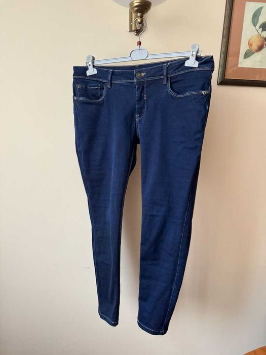 Sprzedam jeansy damskie