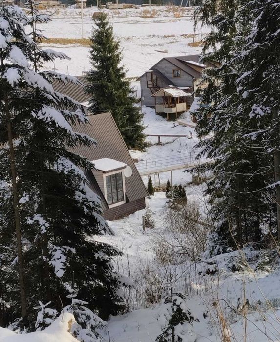 Продам половину будинку в Карпатах, І-Франківська об.  . с.Яблуниця